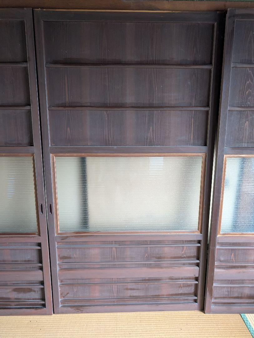 ガラス戸