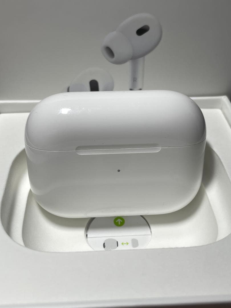 AirPods Pro 2 充電器　充電ケース