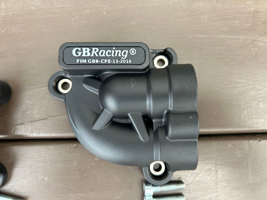 YZF-R7 GBRacing エンジンカバーほか3個セット