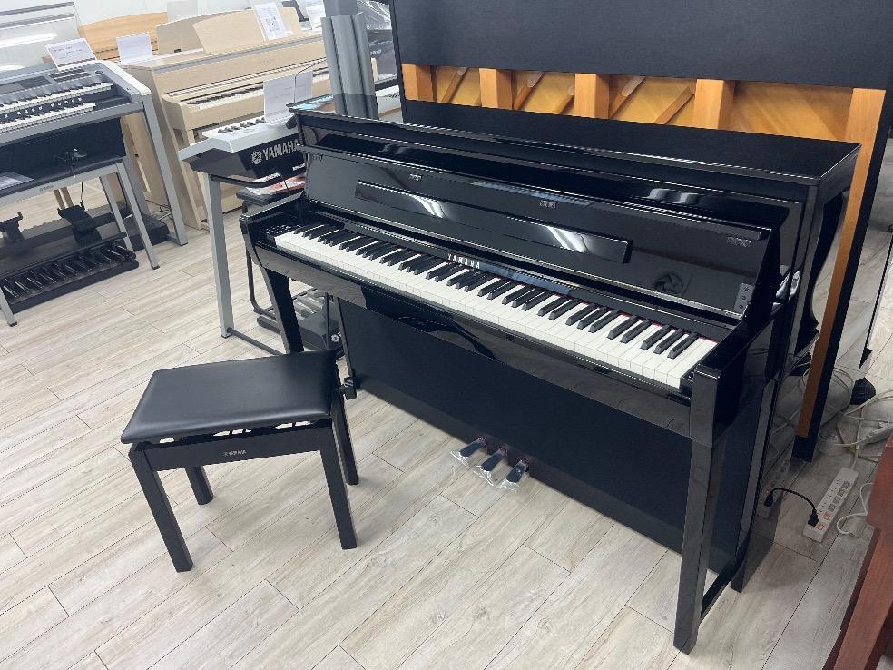 CLP-685 - Overview - Clavinova - Pianos - Musical