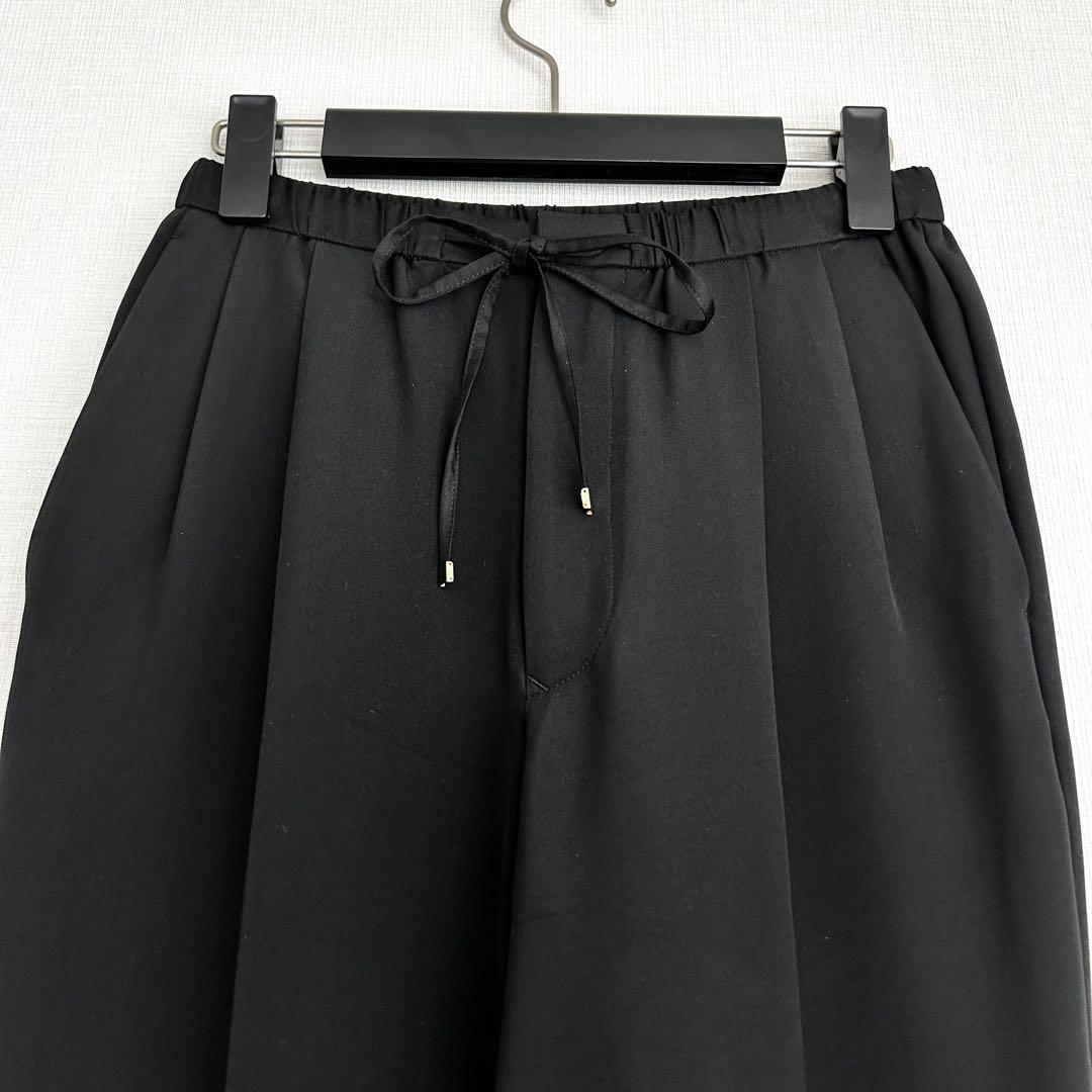 Drawer ドゥロワー】シルクドロストテーパードパンツ ブラック 34