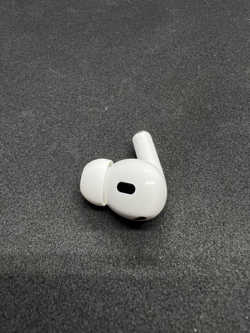Apple  AirPods Pro 第2世代 左耳のみ （L）イヤホン109