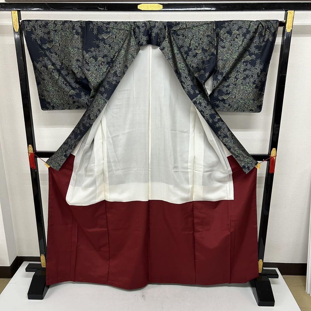 いラインアップ 本場大島紬 美しい花 横双 正絹 AK-5594 着物・浴衣 着物・浴衣