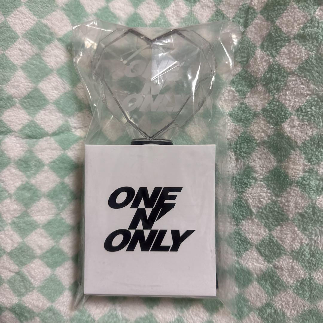 ONE N ONLY ハート型 ペンライト #004 Amazon.co.jp: .ONE N' ONLY ワンエン 004 ハートペンライト Z