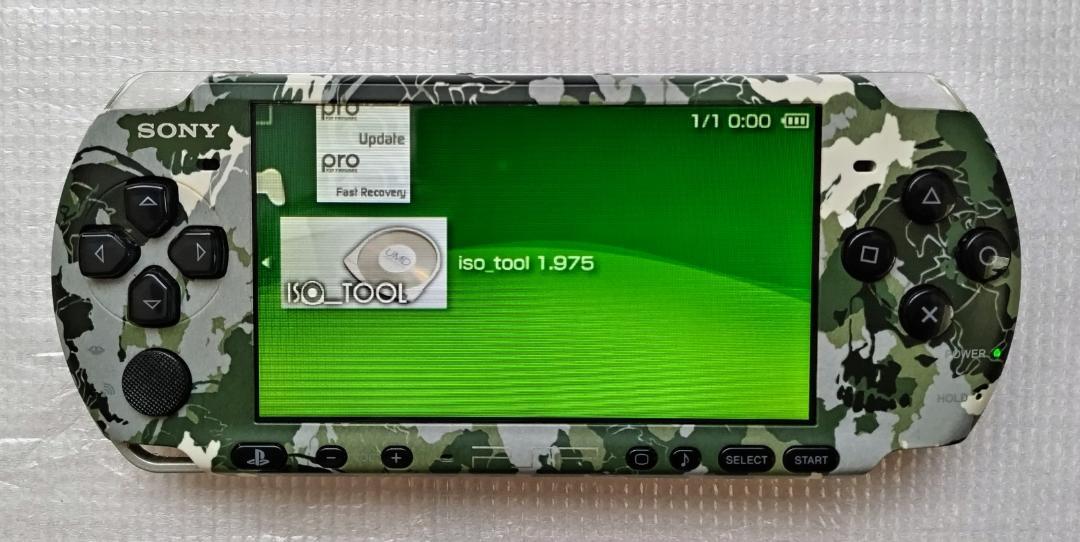 ★希少★限定メタルギヤ PSP-3000 メモリーカード4GB 充電器 作動品★ 画像4