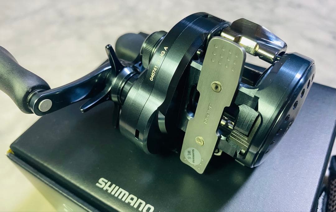 シマノ カルカッタコンクエスト シャローエディション 31HGSHIMANO HRDEVELOPMENT_JP