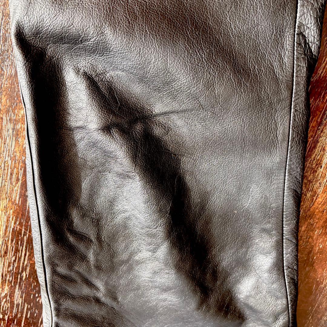 本革 牛 カウレザー 黒 ストレートパンツ サイズ32 本革 牛 カウレザー 黒 ストレートパンツ サイズ32