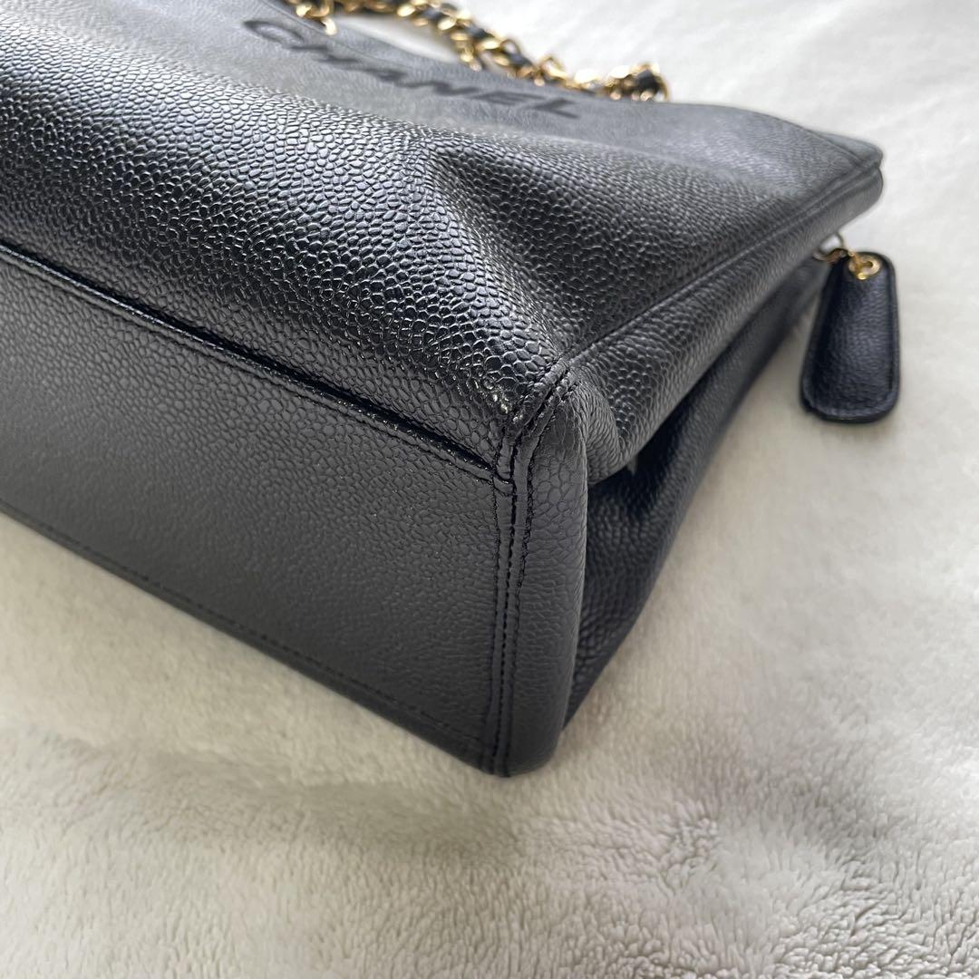 シャネル　CHANEL ブラックレザー ハンドバッグ