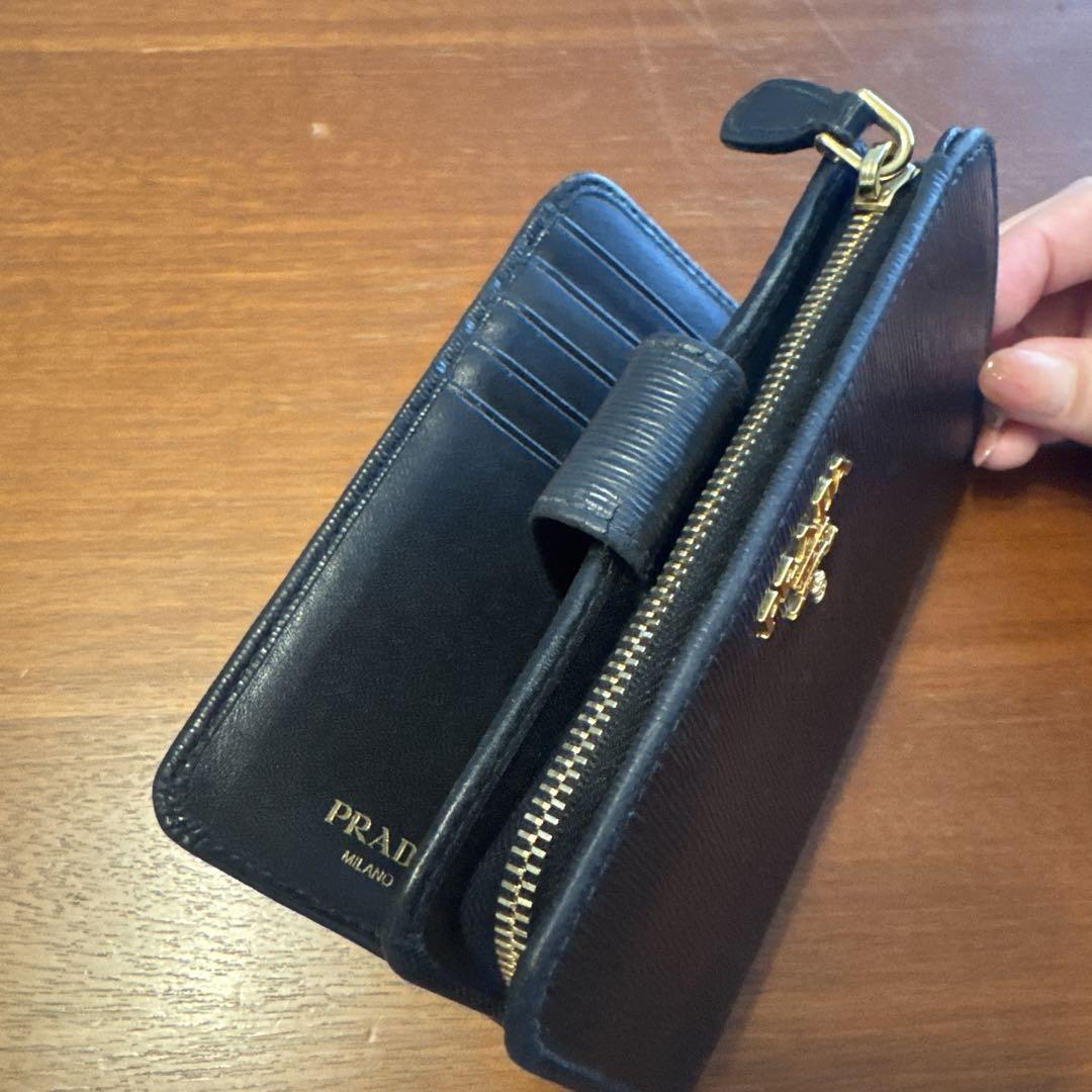 PRADA プラダ　ジップ　二つ折り財布　コンパクトウォレット