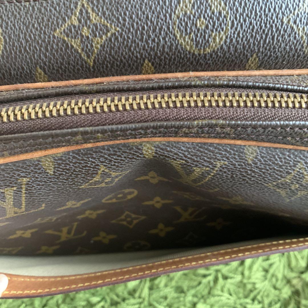 Louis Vuitton ショルダーバッグ  リポーター