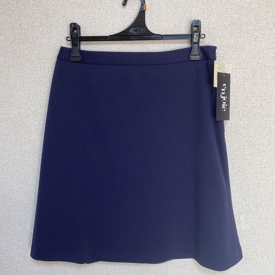 【新品タグ付き】アンジョア 事務服 15号 長袖オーバーブラウス セットアップ 新品タグ付き】アンジョア 事務服 15号 長袖オーバーブラウス