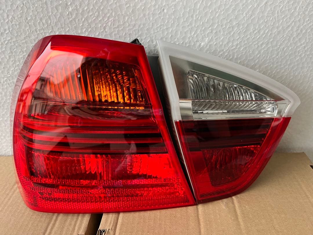 BMW E90 テールランプ