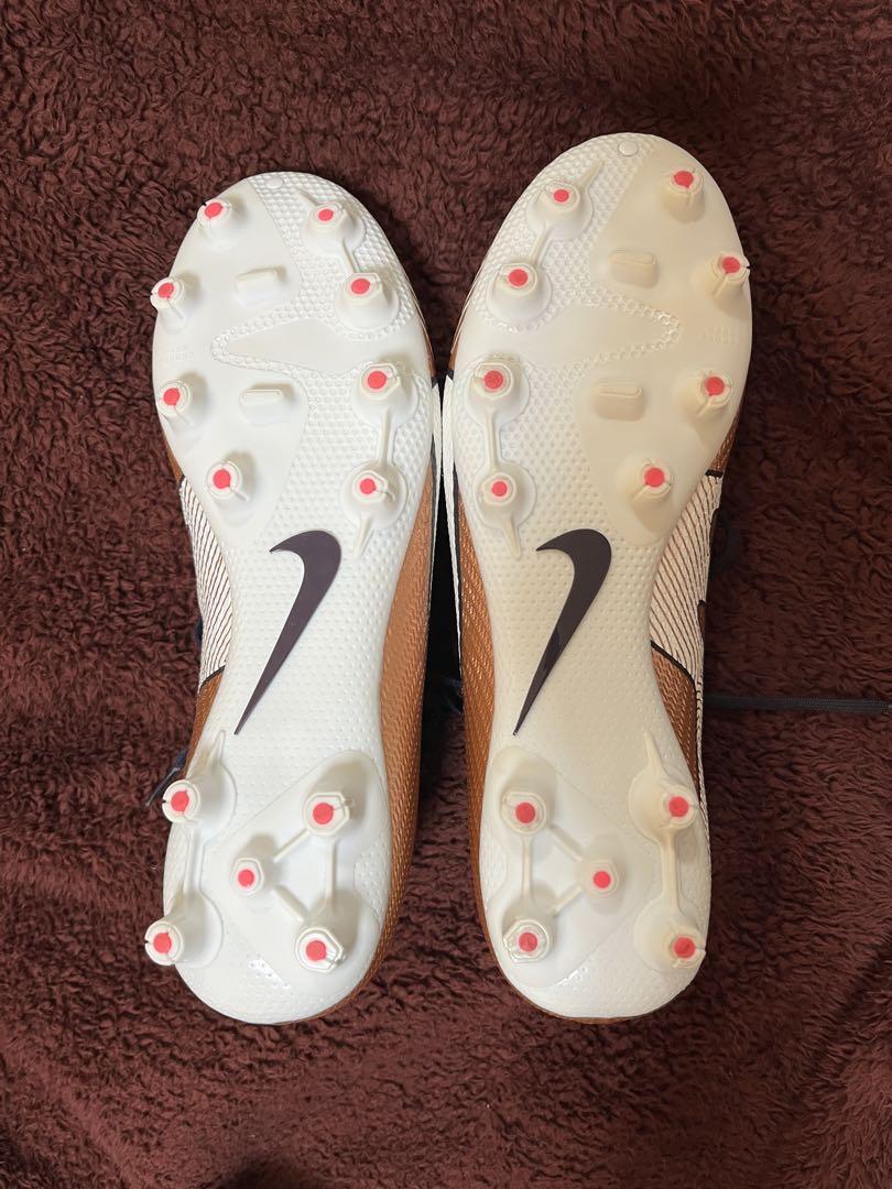 人気特価 Nike サッカーシューズ ゴールド/グレー/ピンク シューズ