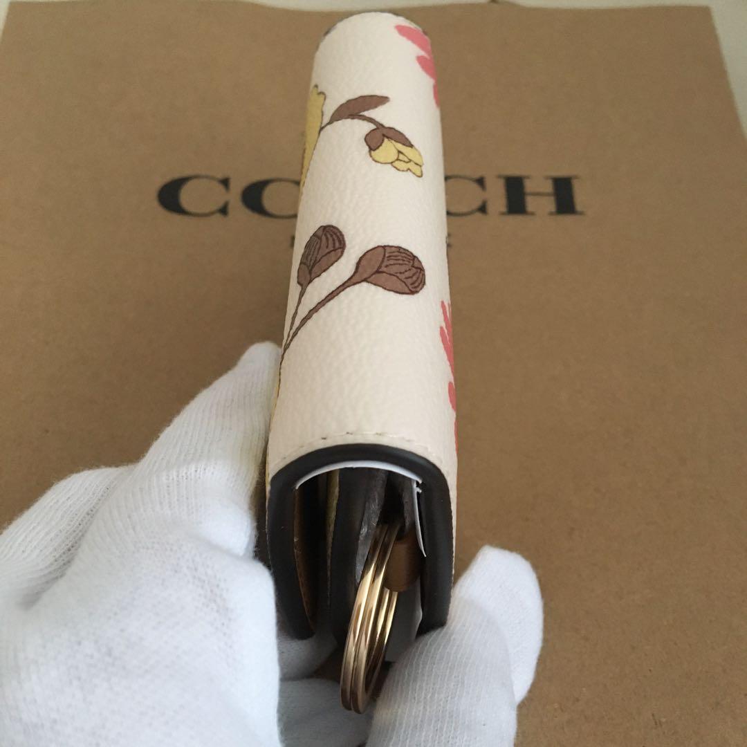 新品★COACH コーチ　定価25,300円　レザー　花柄　5連　キーケース 新品☆COACH コーチ 定価25,300円 レザー 花柄 5連 キーケース