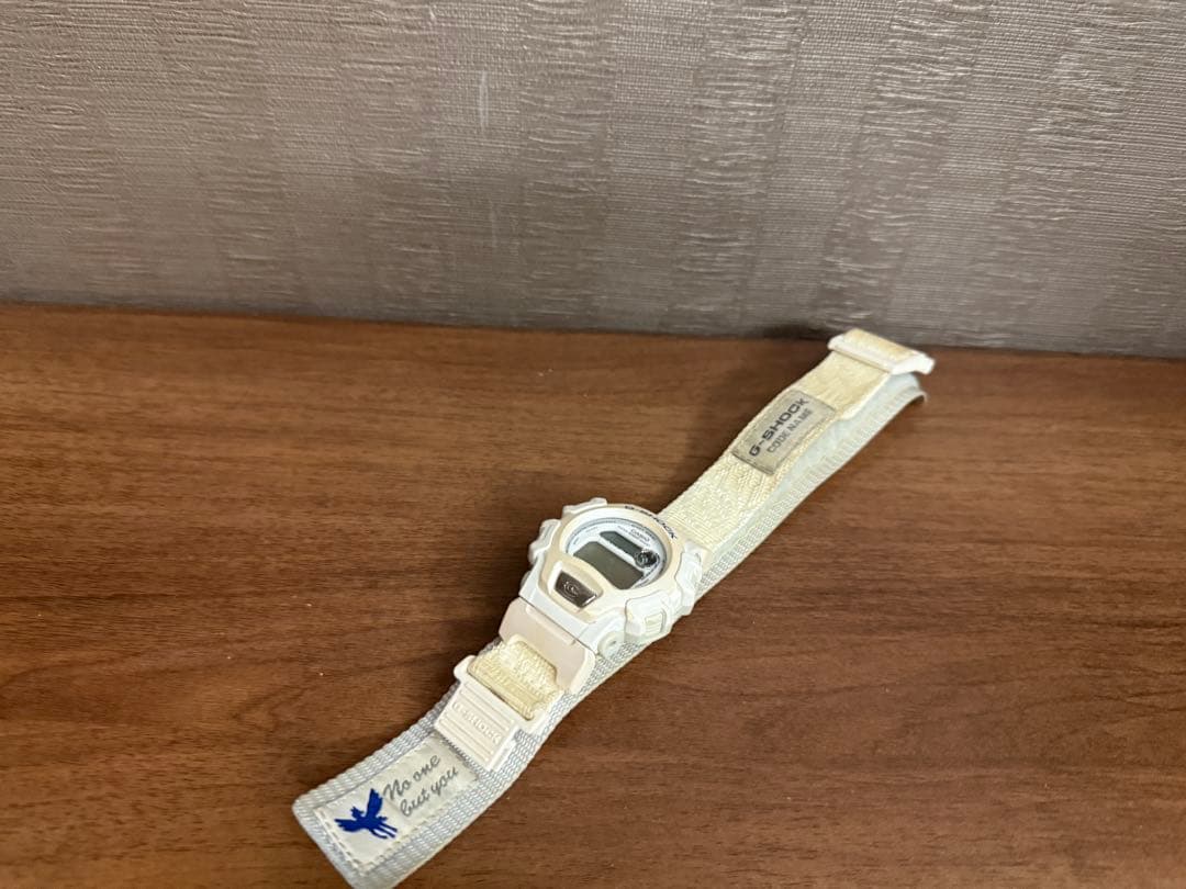 G-SHOCK デジタル腕時計 クリーム色 5,336円