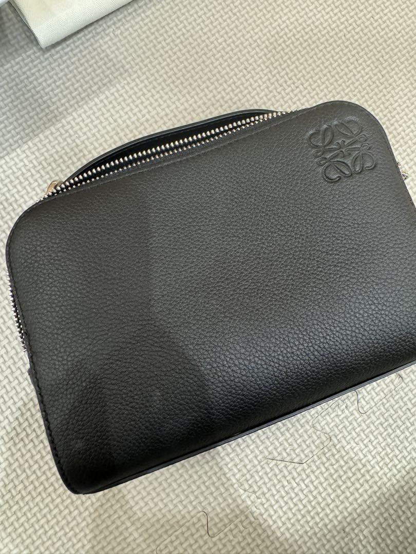 LOEWE ブラック ショルダーバッグ