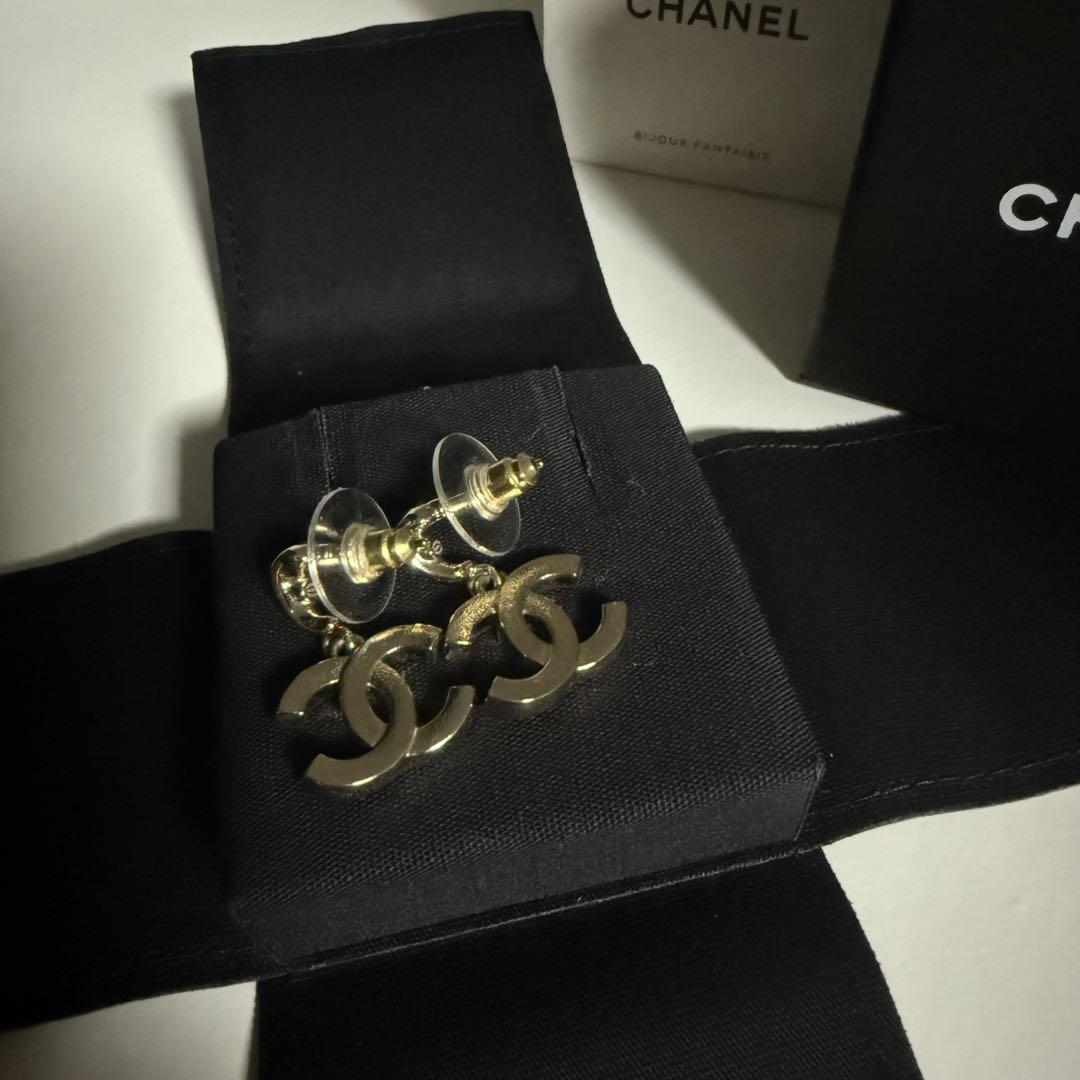 CHANEL CCロゴデザイン ピアス