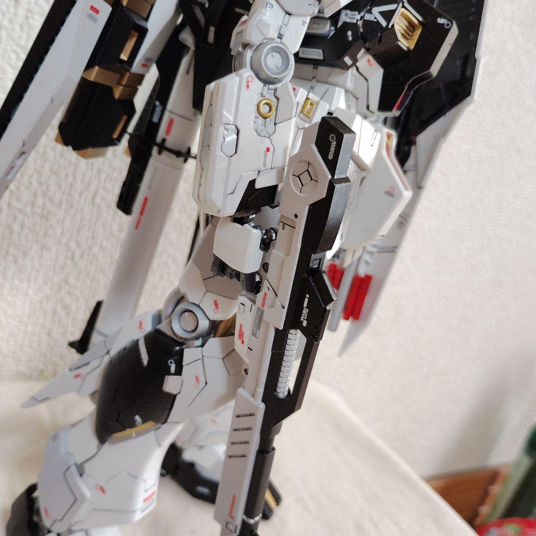 MG 1/100 νガンダム Ver.Ka 全塗装 完成品 欠品有り