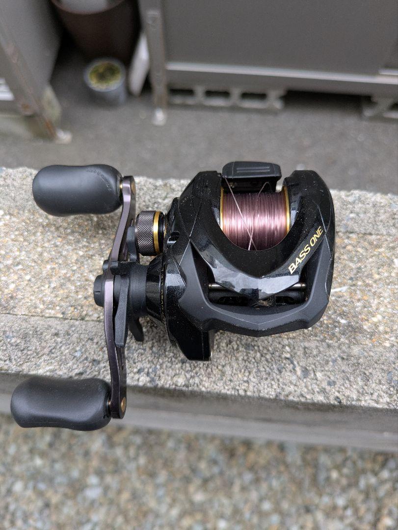 BASS ONE ベイトリール 7.3:1　右巻き