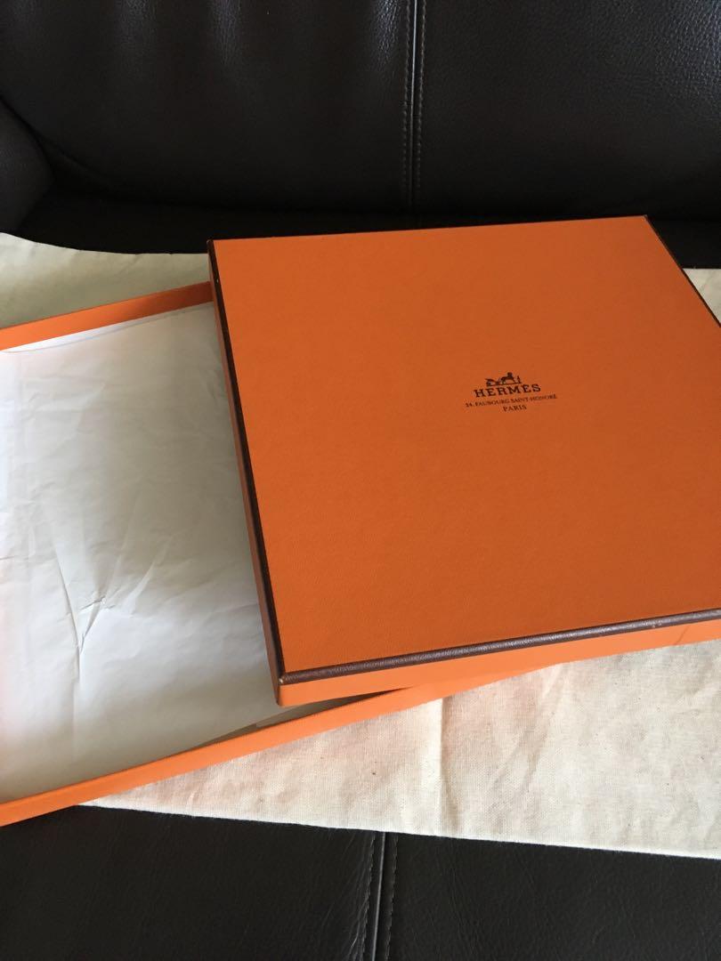 siho 　エルメス スカーフ 傘デザイン カレ90 箱付　新品同様 siho 様専用 エルメス スカーフ 傘デザイン カレ90 箱付 新品同様