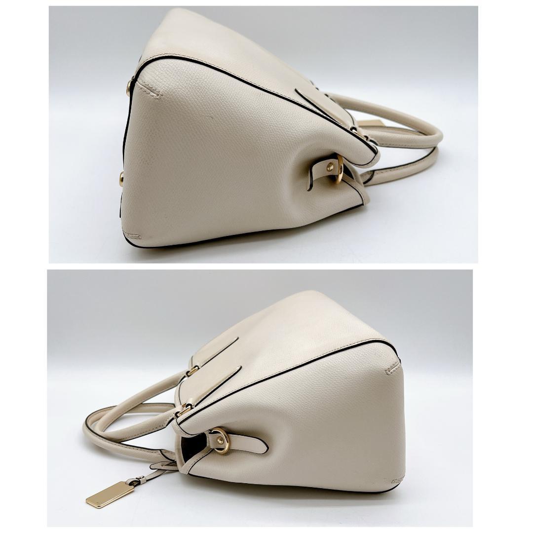 美品 COACH ハンドバッグ ホワイト シルバー COACH - 新品 コーチ COACH ハンドバッグ ミニセージ キャリー