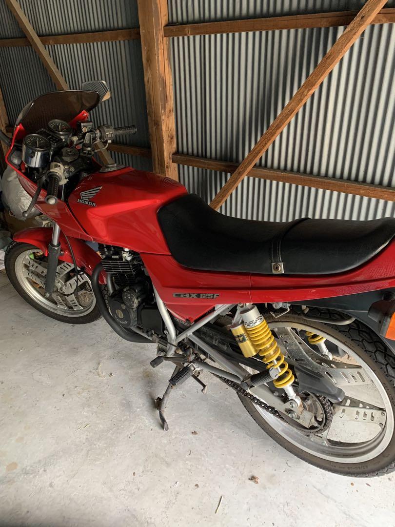 CBX 125F 画像3