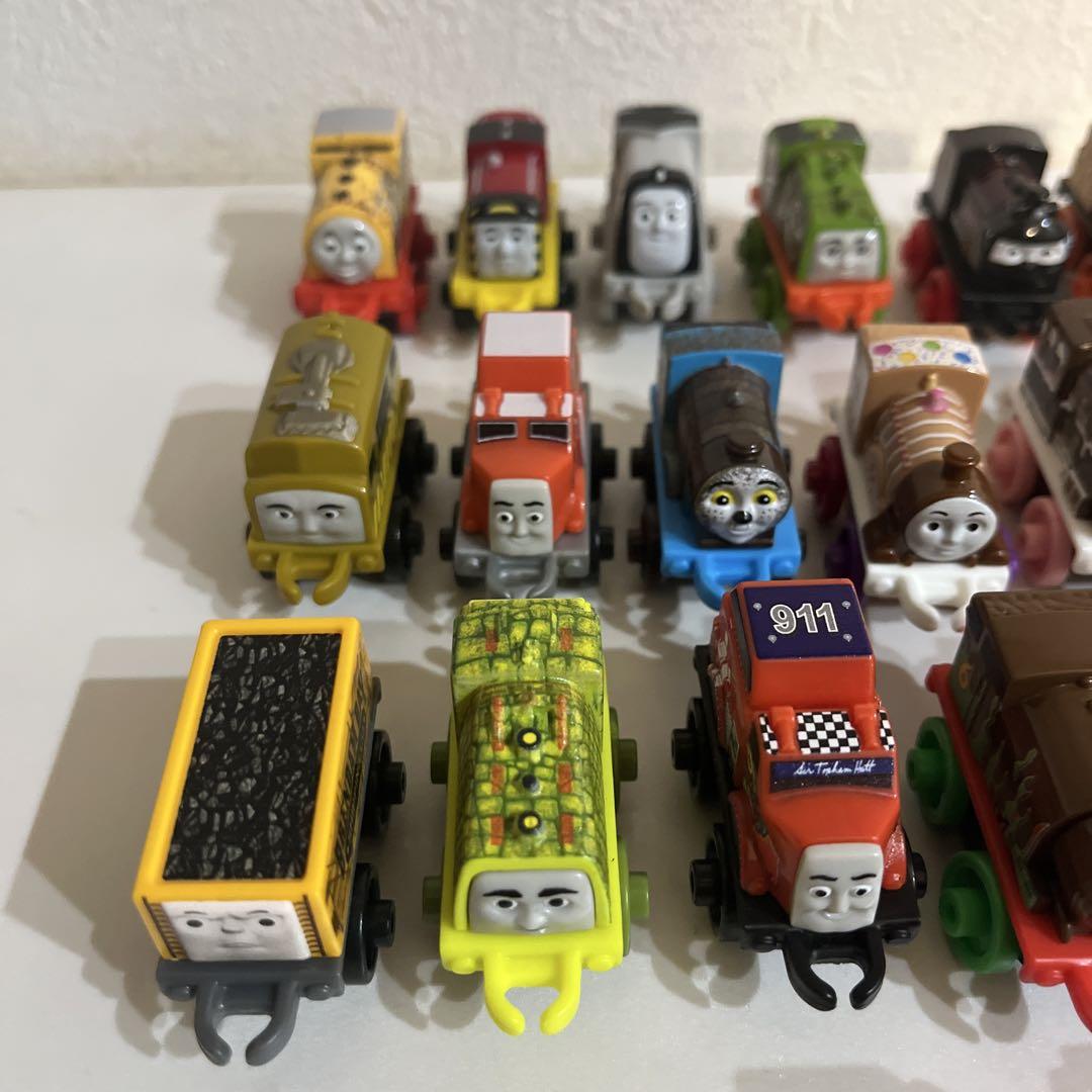 ミニミニトーマスまとめ売り30体 - メルカリ