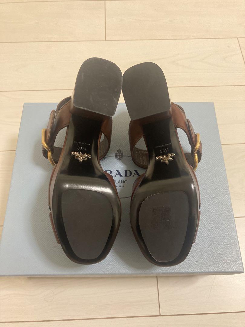 新品未使用箱付】超美品☆PRADA ブラウンレザーサンダル☆