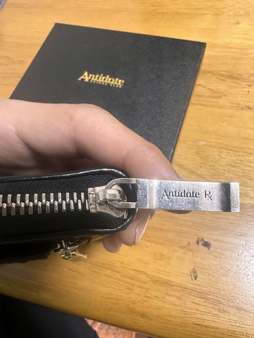 Antidote Buyers ClubのRound Zip コンパクト財布