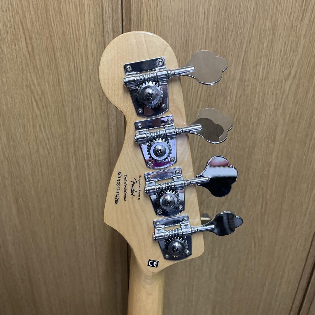 ベース SQUIER Classic Vibe '70s Jazz Bass