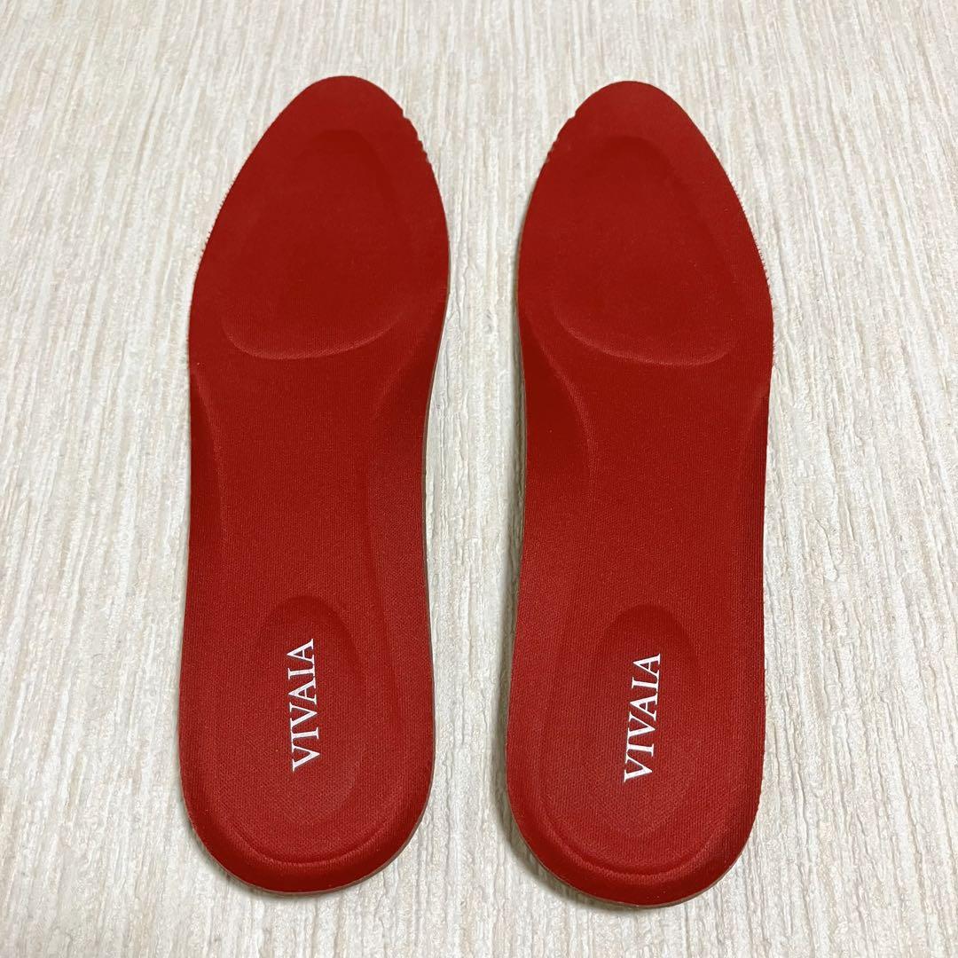 美品 VIVAIA アーモンドトゥ フラットシューズ 37.5 黒×ドット 水玉