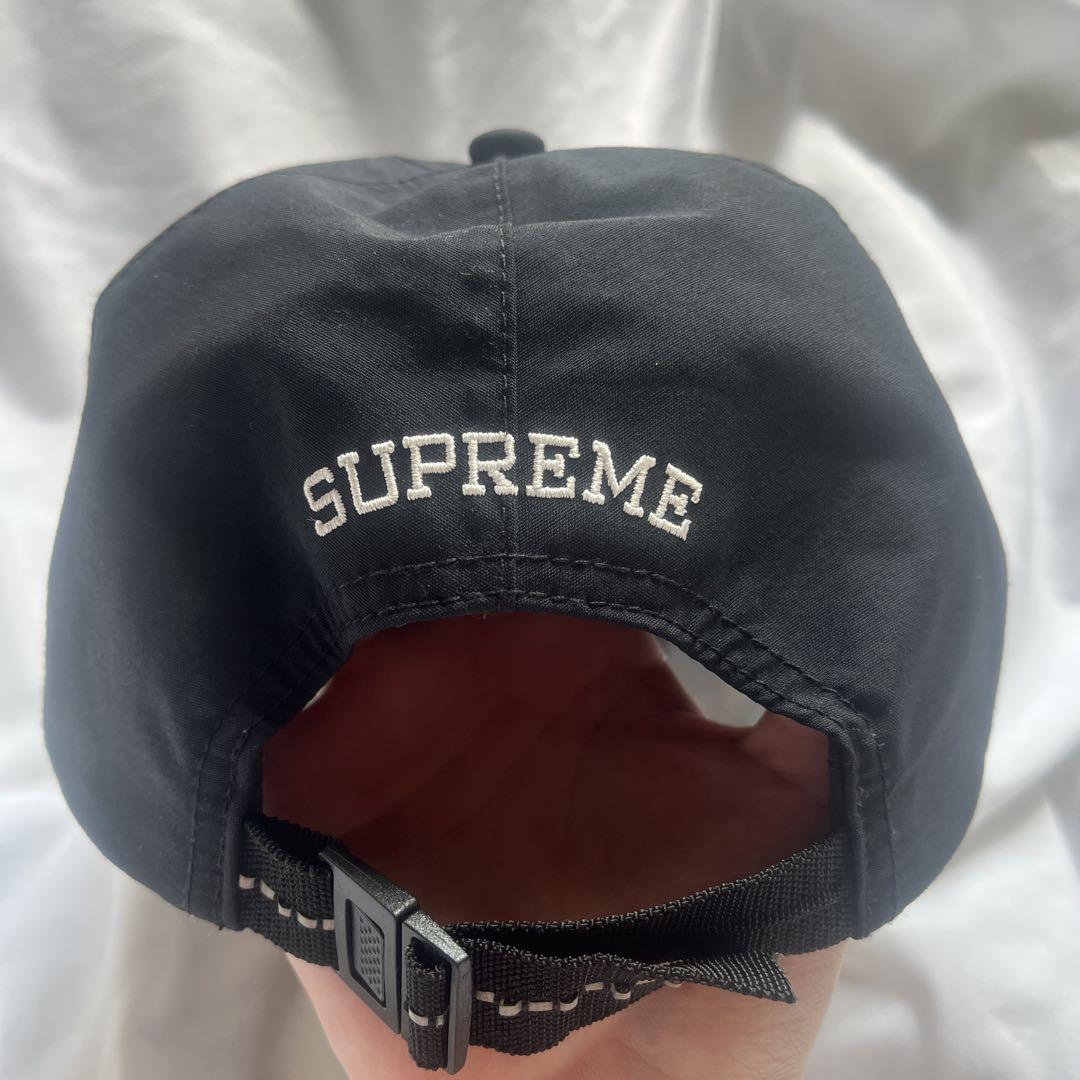 Supreme ブラック キャップ Sの刺繍 - メルカリ