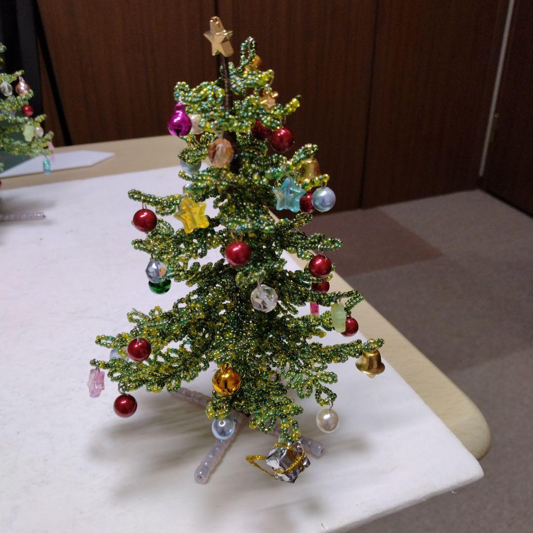 2 ビースのクリスマスツリー