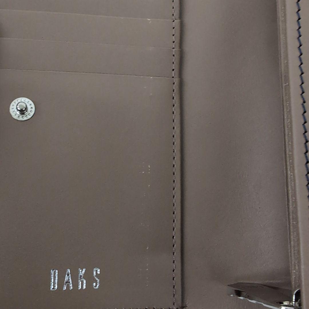 193○ DAKS ネイビー 二つ折り財布 外箱付き - メルカリ