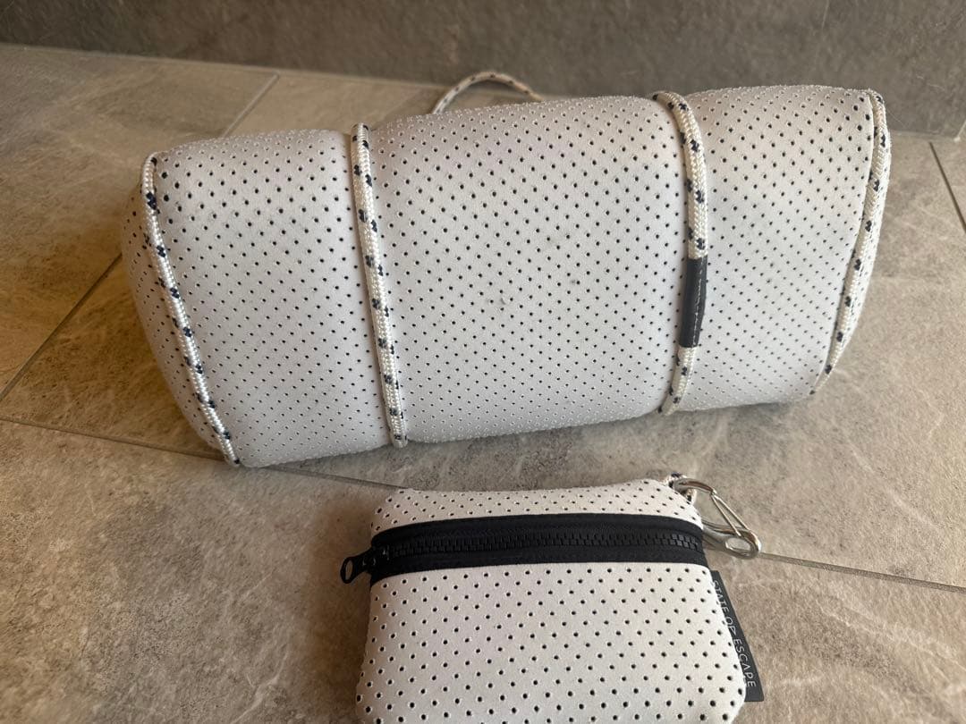 大容量バッグ　STATE OF ESCAPE 白 mdprevattcaulkingandwaterproofing.com