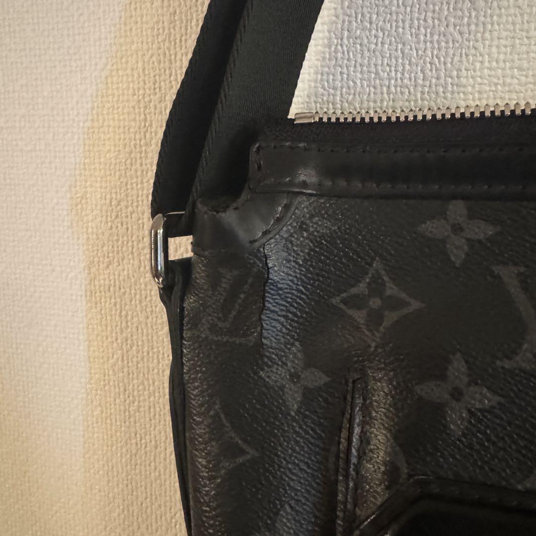 Louis Vuitton ブラック メッセンジャーバッグ
