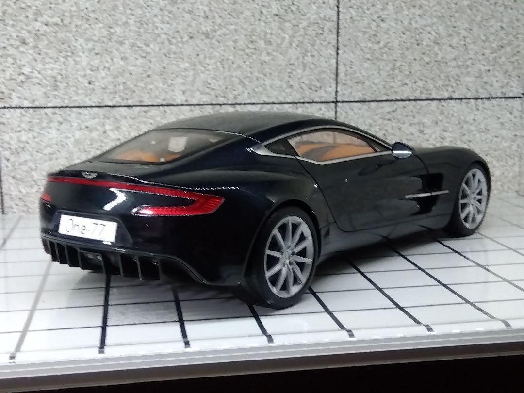 AUTOart 1/18 アストンマーチンONE-77 【中古美品·箱無し】
