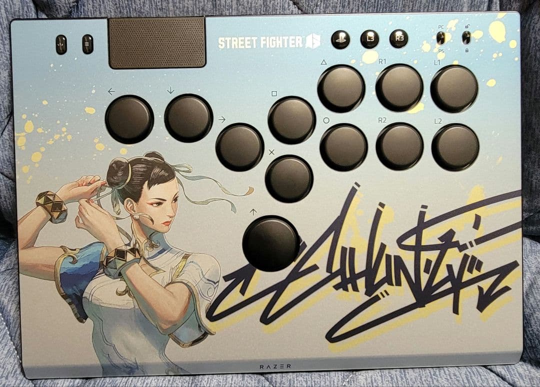 Razer Kitsune Chun-Li Edition コントローラー目立った傷や汚れなし