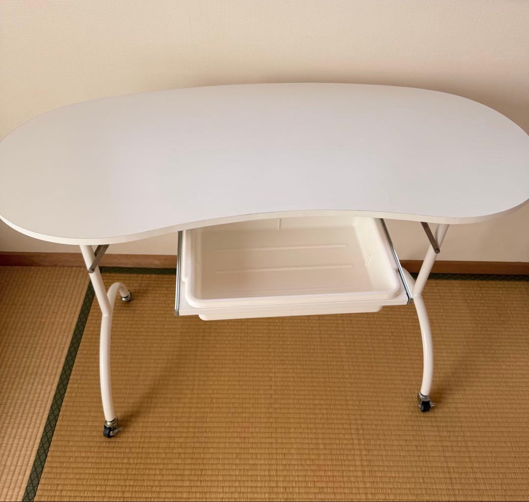 折りたたみネイルテーブル