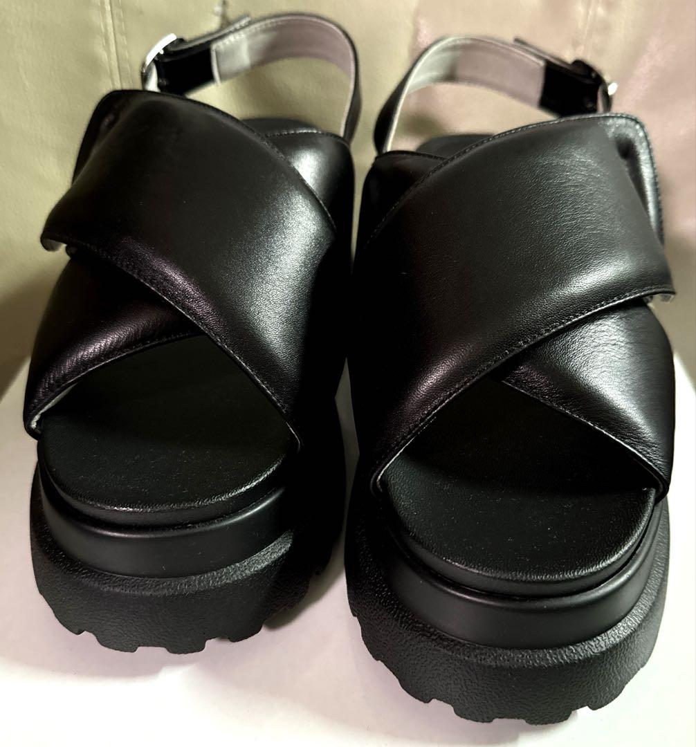 今日だけ限定ページ‼️新品未使用✨️DIANA✨️厚底 ボリュームソールサンダル♡Ｍ
