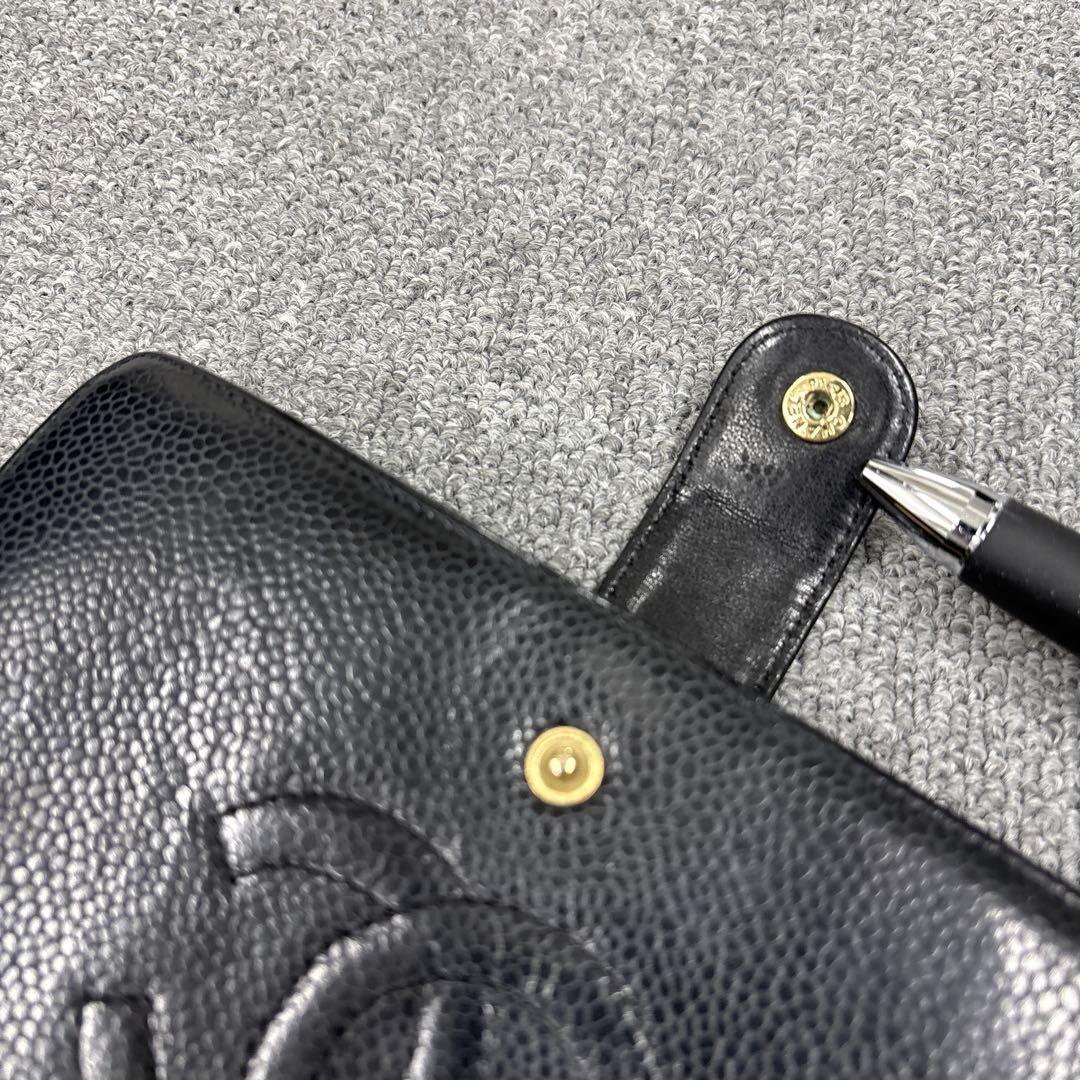 CHANELキャビアスキンがま口２つ折り財布 ブラック