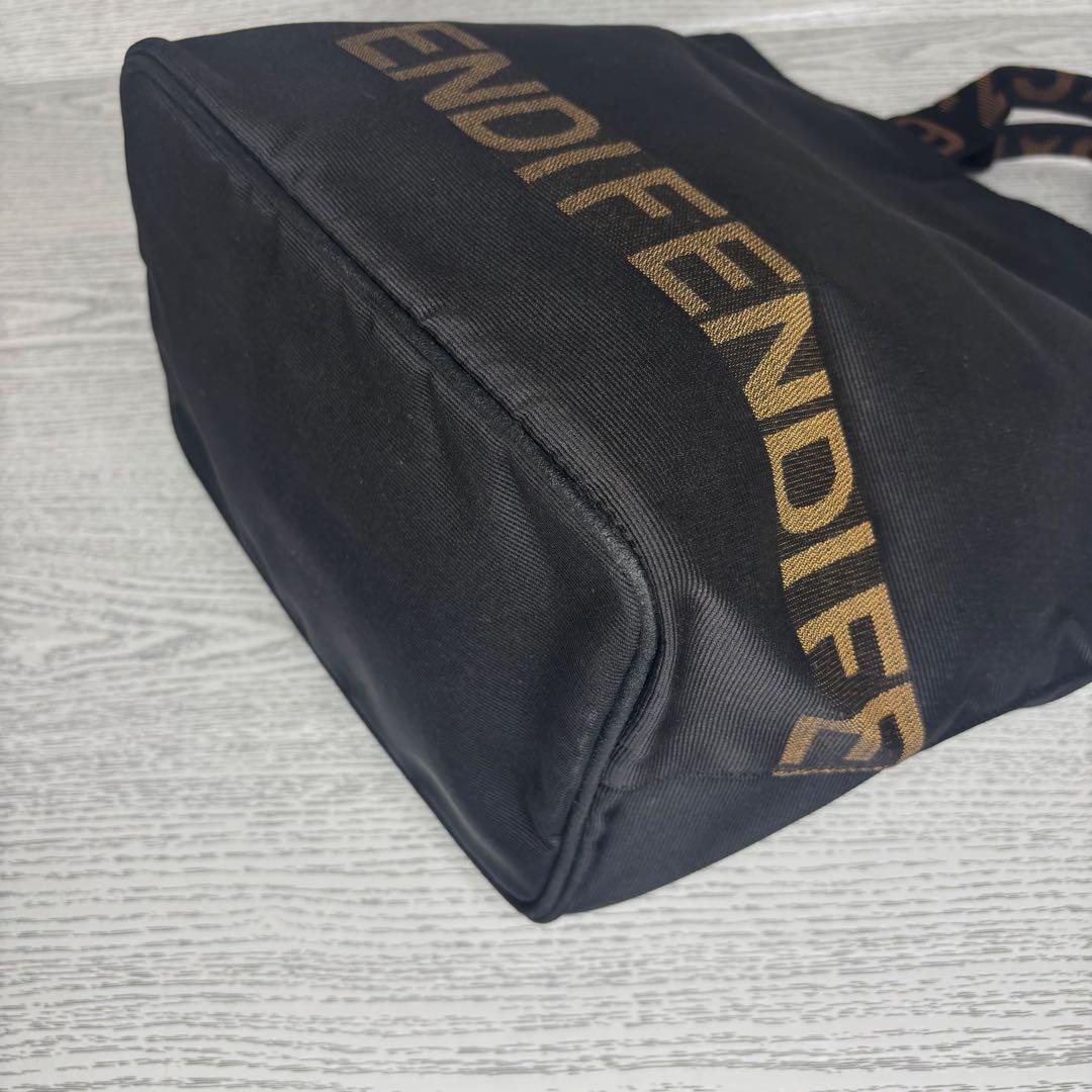 美品　FENDI フェンディ　ハンドバッグ　S0066