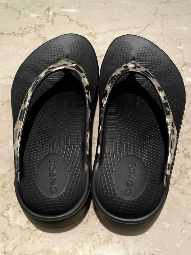 完売 OOFOS ウーフォス リカバリーサンダル 　限定色　レオパード　ヒョウ柄 完売 OOFOS ウーフォス リカバリーサンダル 限定色 レオパード