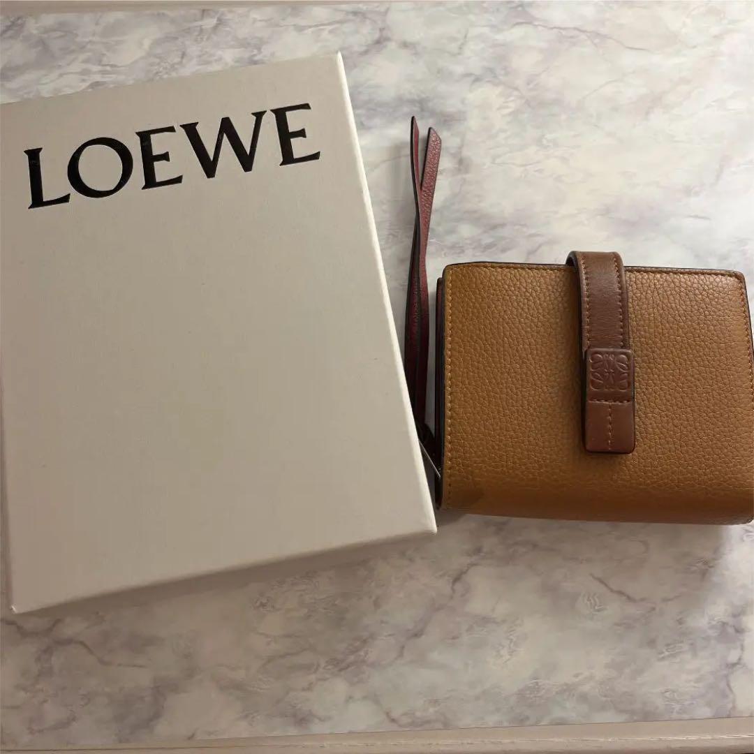 新しい季節 LOEWEコンパクトジップウォレット 折り財布 - eshopper.vc 直販超特価 レアカラー★ジップウォレット LOEWE 折り財布