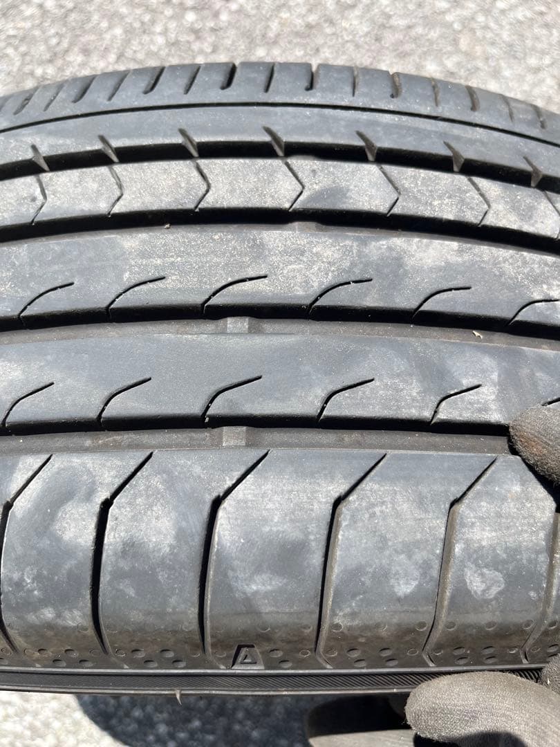 エコな YOKOHAMA BluEarth 225 55R18 タイヤ ホイールセットやや傷や汚れあり