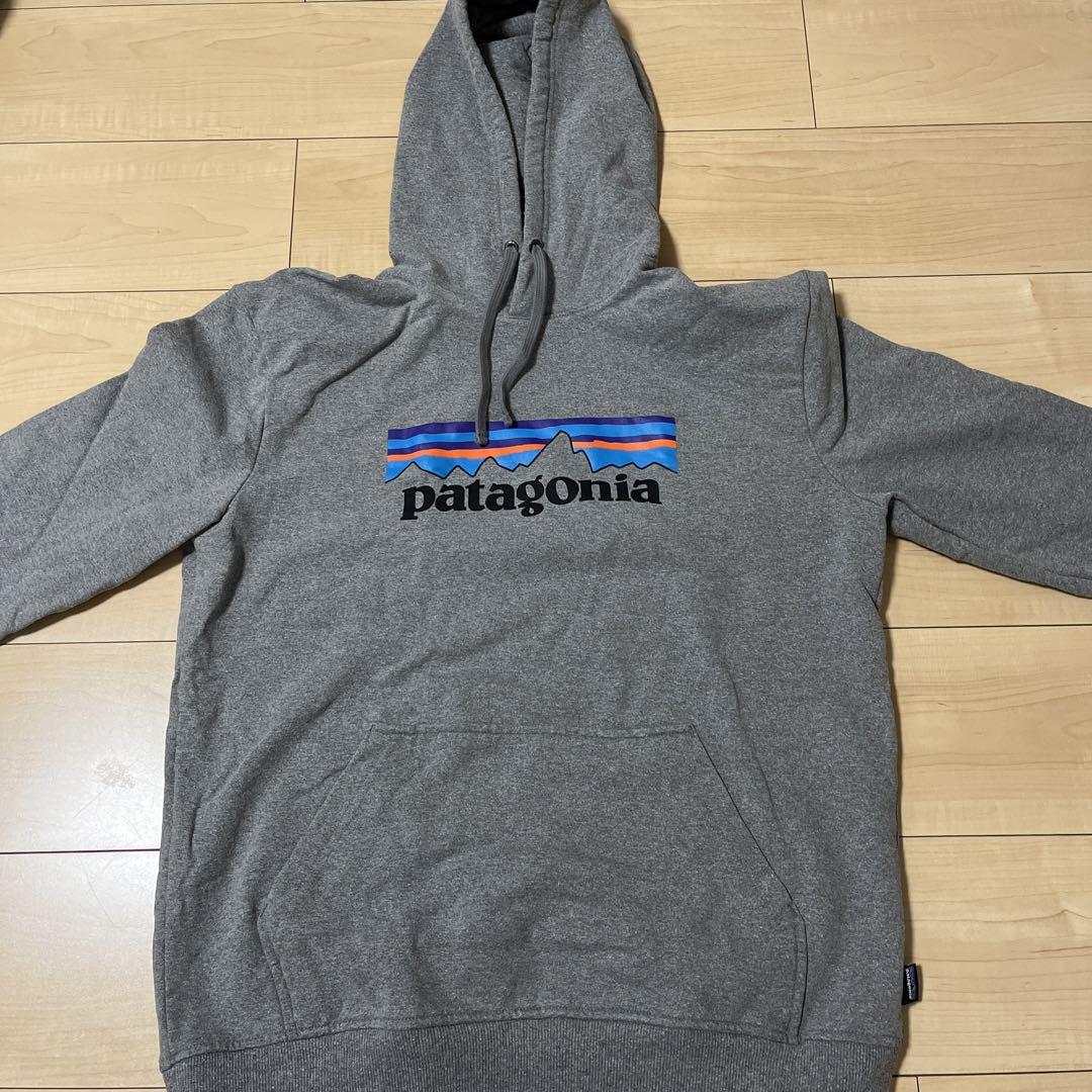 Patagonia グレーパーカー