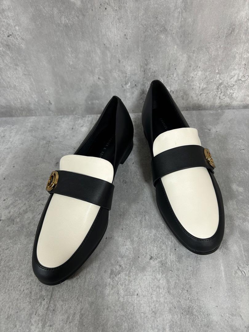 CHARLES&KEITH メタリックアクセント アーモンドトゥペニーローファー