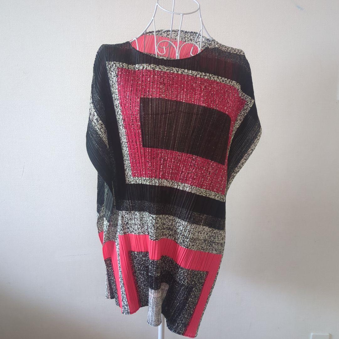 PLEATS PLEASE 18
