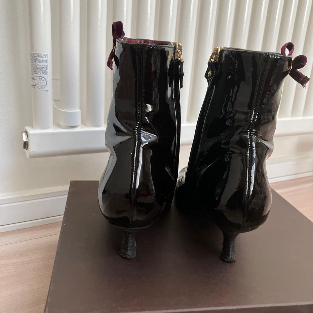 ルイヴィトン 黒エナメルショートブーツ ルイヴィトン 黒エナメルショートブーツ
