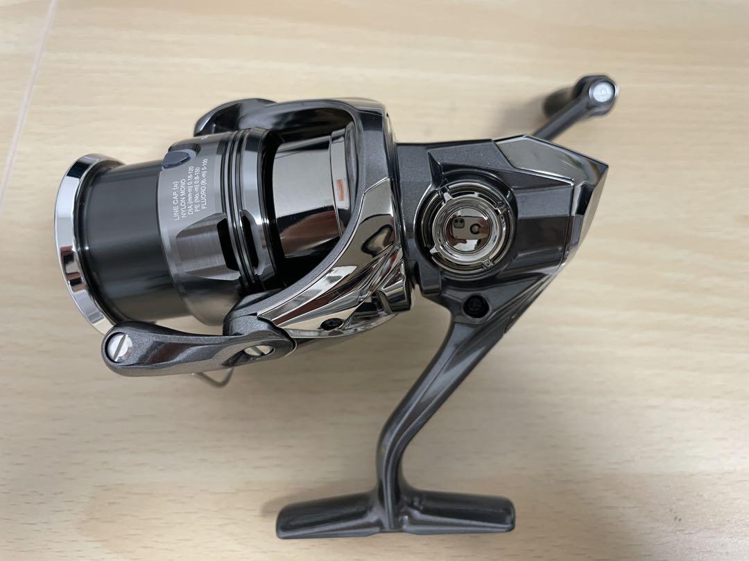 [早いもの勝ち]美品 シマノ 24ツインパワー2500SHG ②